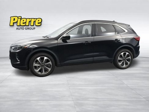 Used 2023 Ford Escape Platinum image 5