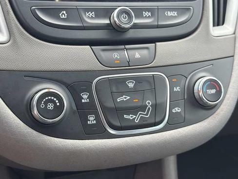 Used 2022 Chevrolet Malibu LS FWD image 24