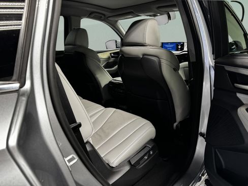 Certified 2023 Acura MDX FWD w/ Technology Package image 13