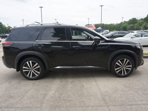 Used 2023 Nissan Pathfinder Platinum FWD image 24
