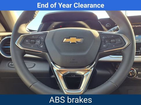 New 2025 Chevrolet Trax LT w/ Driver Confidence Package image 8