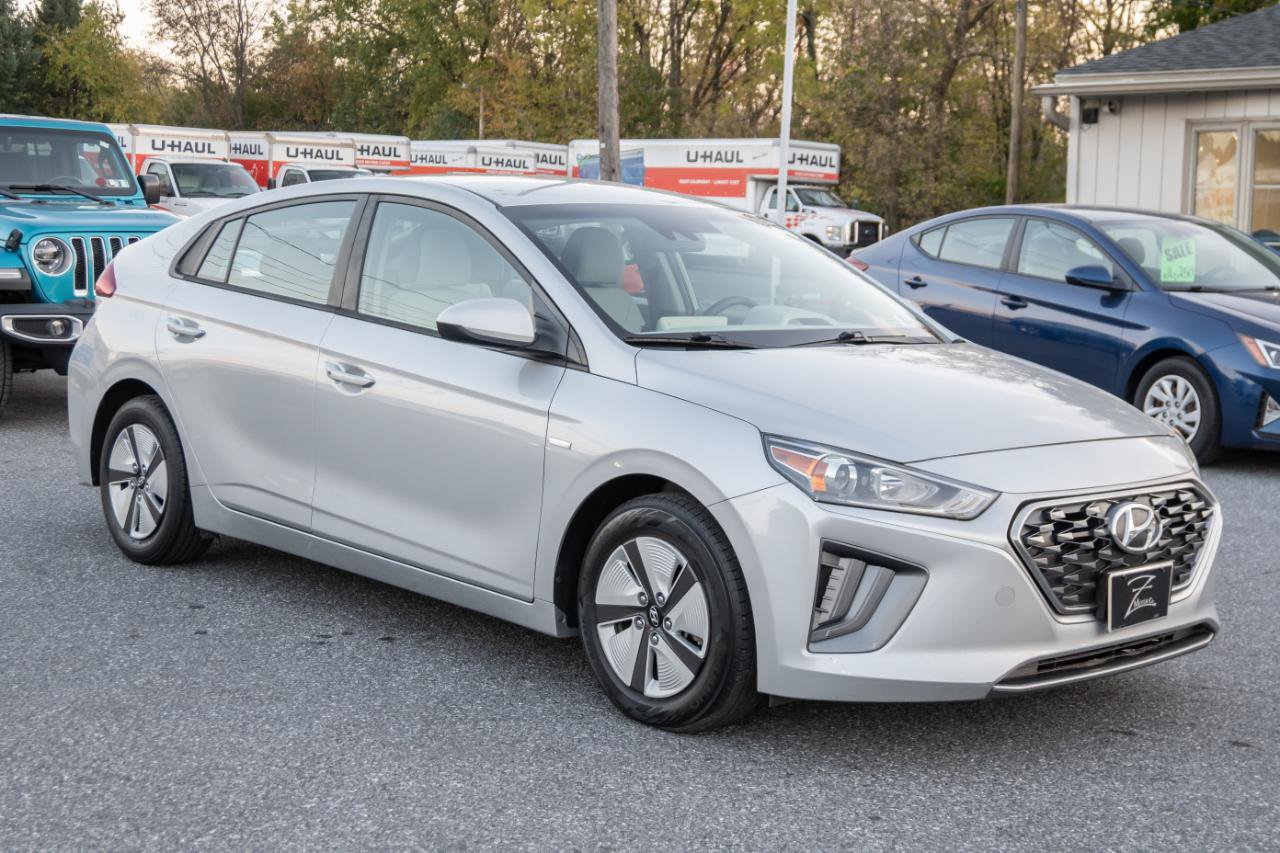 Used 2020 Hyundai Ioniq Blue FWD image 3