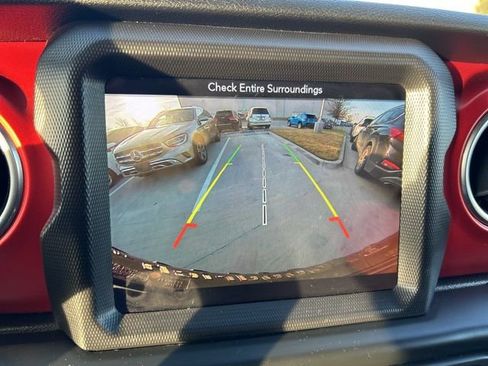 Used 2018 Jeep Wrangler Unlimited Rubicon image 17