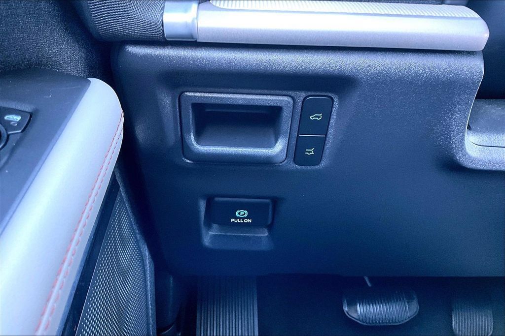 Used 2025 Ford Expedition Active RWD image 38