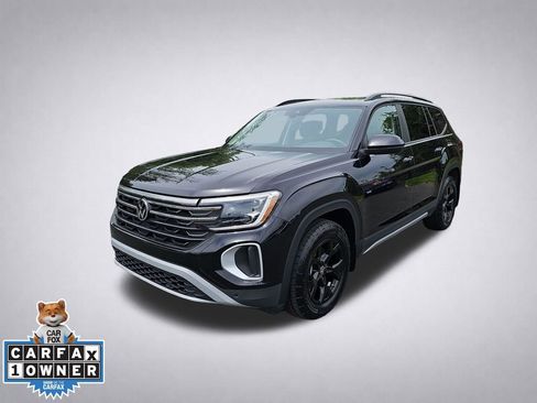 Used 2024 Volkswagen Atlas Peak Edition SEL AWD/4WD image 8