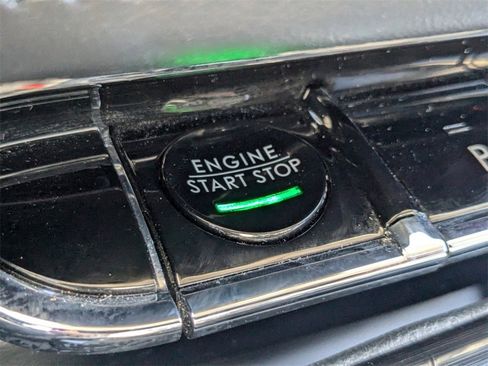 Used 2023 Lincoln Nautilus Reserve image 25