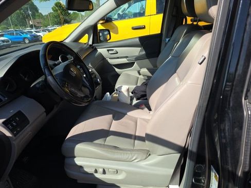 Used 2013 Honda Odyssey Touring image 3