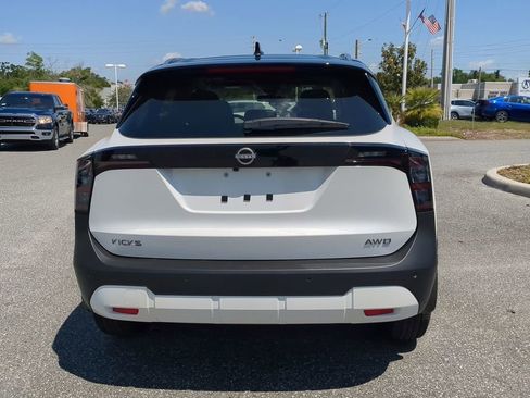 New 2025 Nissan Kicks SV w/ SV Premium Package image 5