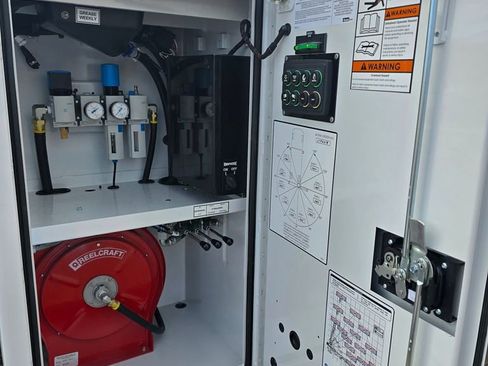 New 2026 Ford F550 4x4 Crew Cab image 11