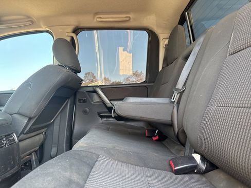 Used 2014 Nissan Titan SV w/ SV Value Truck Package image 27