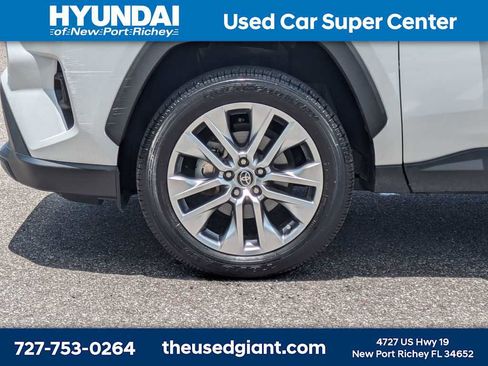 Used 2023 Toyota RAV4 XLE Premium AWD/4WD image 10