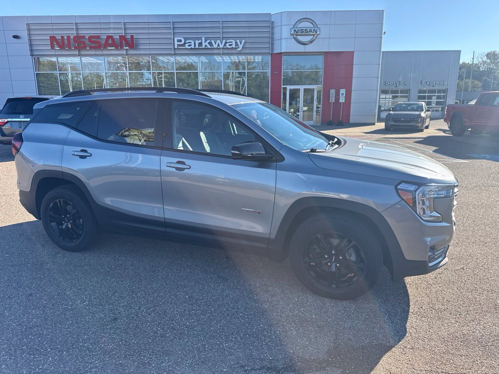 Used 2023 GMC Terrain AT4 AWD/4WD image 1