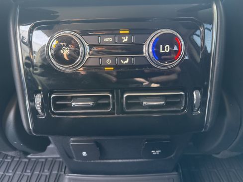 Used 2021 Lincoln Aviator AWD image 29