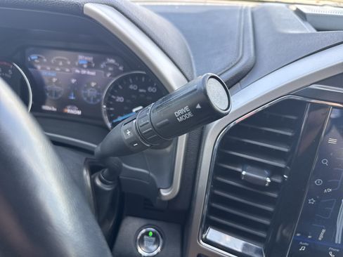 Used 2022 Ford F250 Lariat w/ Tremor Off-Road Package AWD/4WD image 25