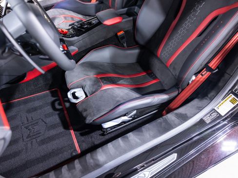 Used 2024 Lamborghini Huracan Tecnica RWD image 38