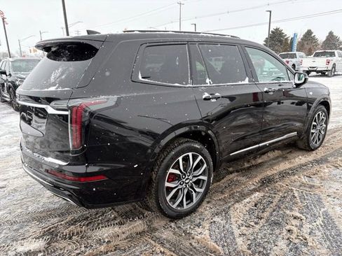 Used 2022 Cadillac XT6 Sport image 8
