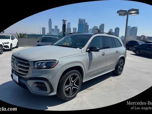 Certified 2026 Mercedes-Benz GLS 450 4MATIC image 1
