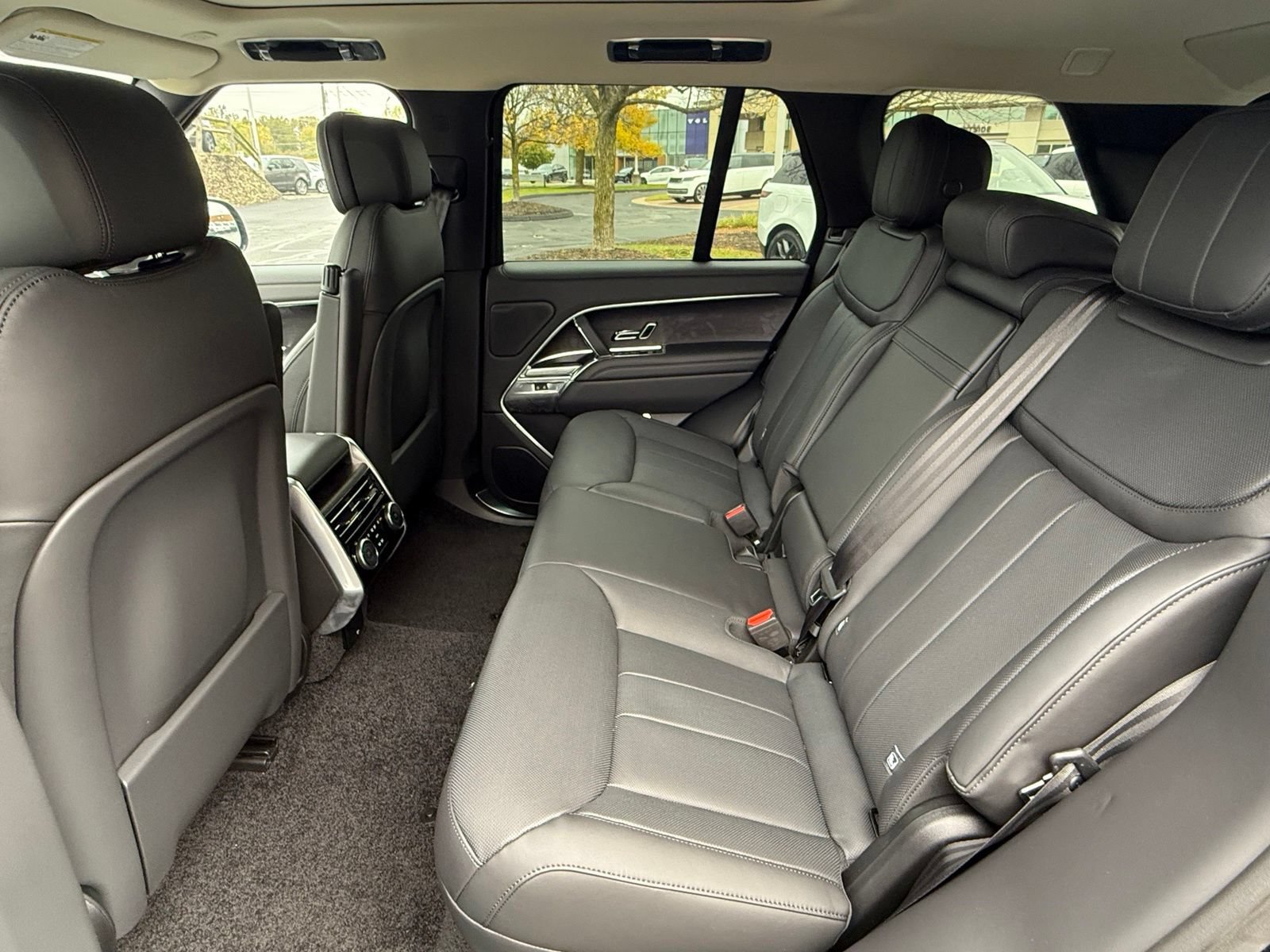 New 2026 Land Rover Range Rover SE AWD/4WD image 16