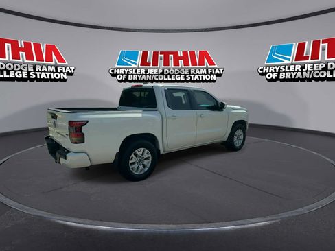 Used 2024 Nissan Frontier SV w/ SV Convenience Package RWD image 8