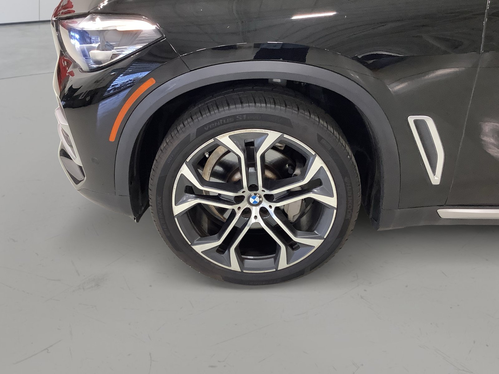 Used 2022 BMW X5 sDrive40i w/ Premium Package RWD image 7