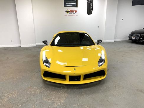 Used 2017 Ferrari 488 Spider image 3