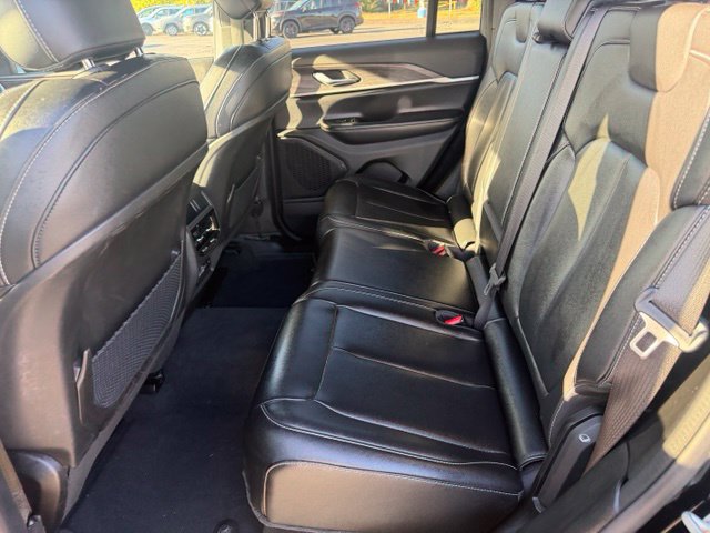 Used 2024 Jeep Grand Cherokee Limited AWD/4WD image 35