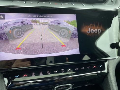New 2026 Jeep Grand Cherokee L 4WD image 13
