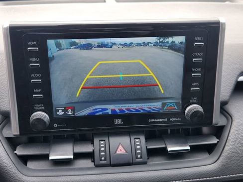 Used 2020 Toyota RAV4 Limited FWD image 13