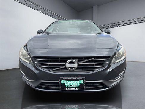 Used 2015 Volvo V60 T5 Platinum image 9