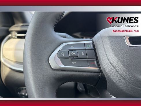 Used 2025 Jeep Compass Limited image 22