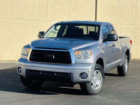 Used 2010 Toyota Tundra SR5 image 3