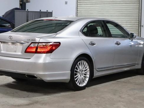 Used 2010 Lexus LS 460 RWD image 5