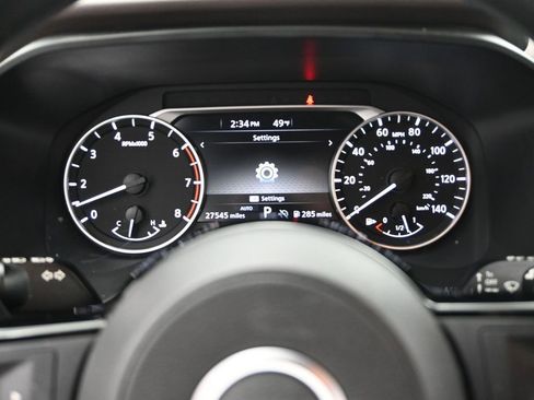 Used 2023 Nissan Rogue SV image 18