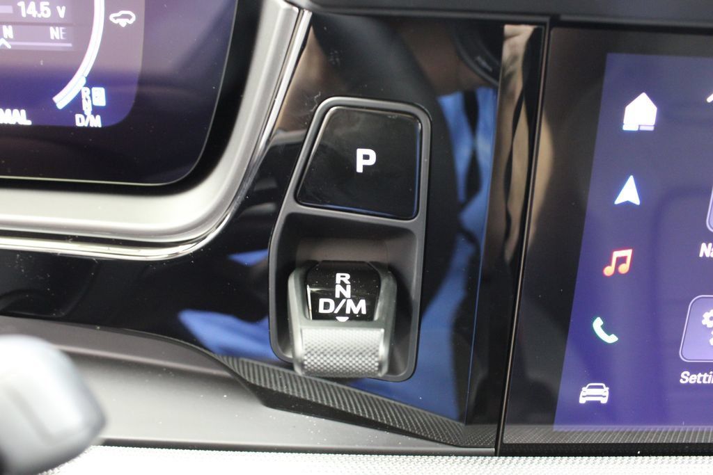 Used 2025 Porsche Cayenne S AWD/4WD image 38