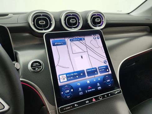 Used 2023 Mercedes-Benz GLC 300 image 12