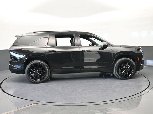 Used 2024 Chevrolet Traverse RS image 7