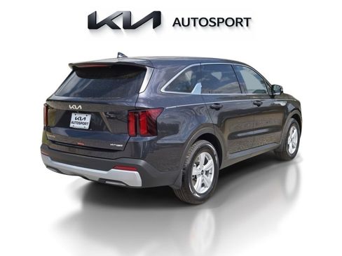 New 2026 Kia Sorento LX FWD image 8