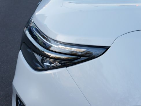 Used 2023 Chevrolet Equinox RS w/ RS Leather Package image 16