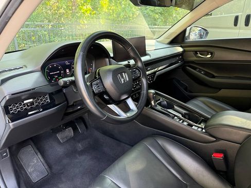 Used 2024 Honda Accord Touring image 9