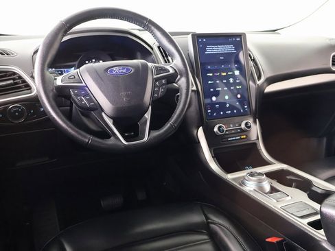 Used 2024 Ford Edge SEL image 2