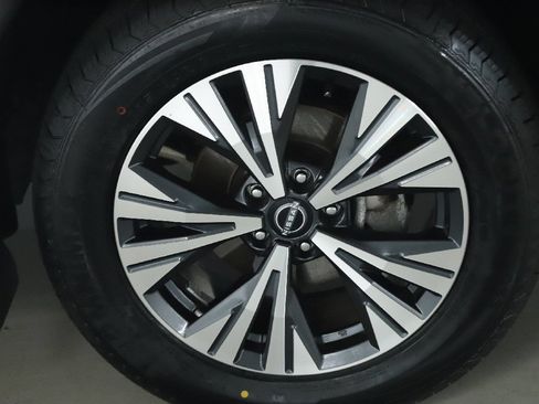 Certified 2023 Nissan Rogue SV w/ SV Premium B Package AWD/4WD image 10