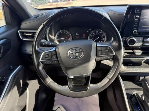 Used 2021 Toyota Highlander XSE image 15