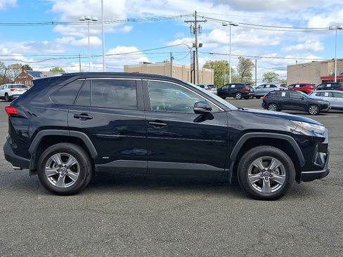 Certified 2024 Toyota RAV4 XLE AWD/4WD image 8