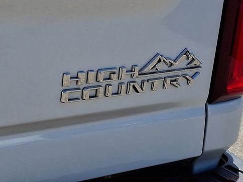 Used 2024 Chevrolet Silverado 3500 High Country w/ High Country Premium Package AWD/4WD image 32