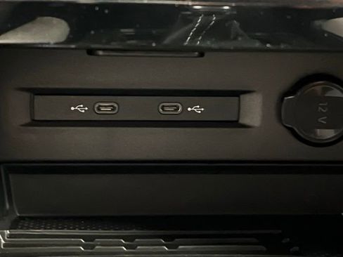 New 2025 Volkswagen Taos SE image 11