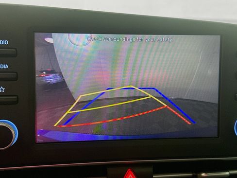 Used 2023 Hyundai Elantra SEL FWD image 13