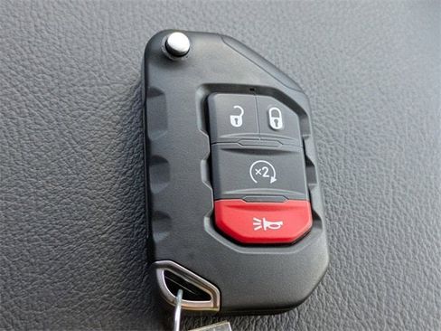 New 2025 Jeep Gladiator Rubicon w/ Convenience Group image 29