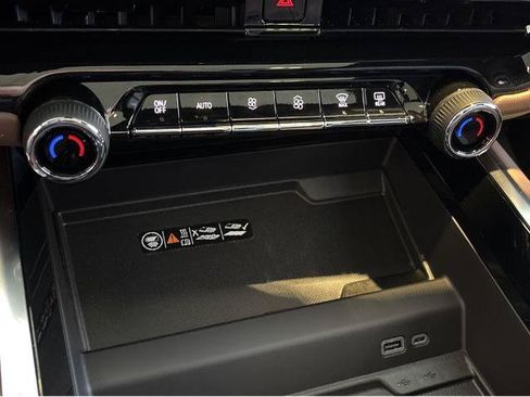 New 2026 Chevrolet Tahoe High Country AWD/4WD image 28