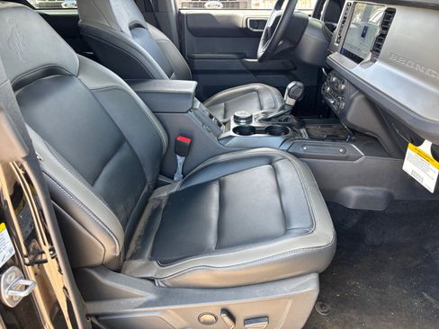 New 2025 Ford Bronco Outer Banks image 19