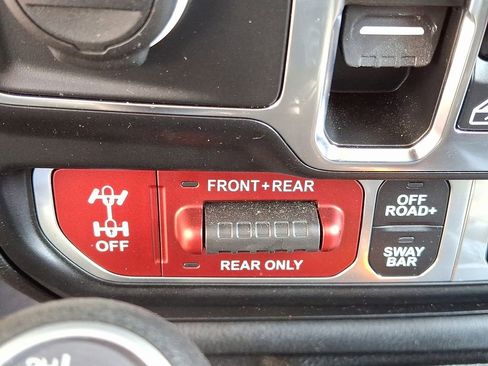 Used 2024 Jeep Wrangler Unlimited Rubicon 4xe image 18